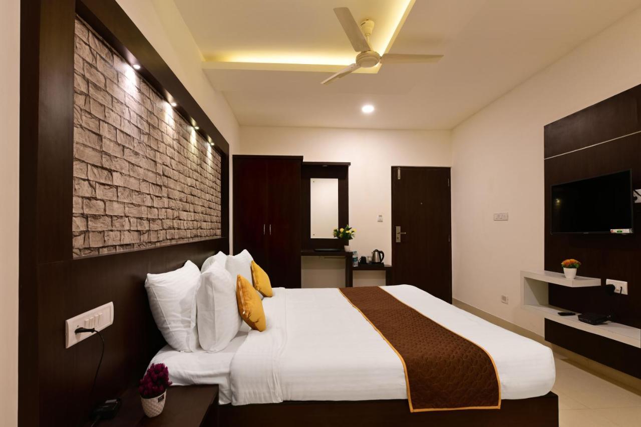 Hotel Bv Colours By Rivido, Begur Main Road Bangalore Exterior photo